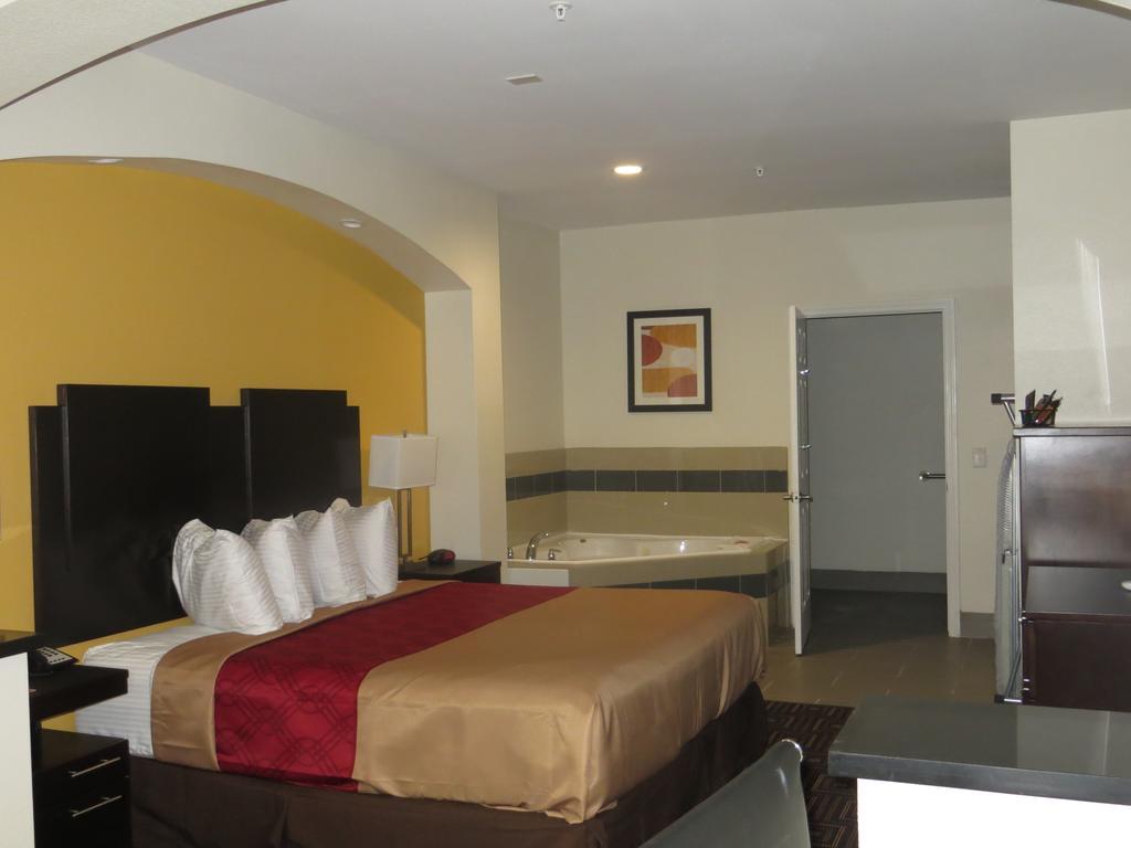 Jersey Village Econo Lodge Inn & Suites Houston Nw-Cy-Fair מראה חיצוני תמונה