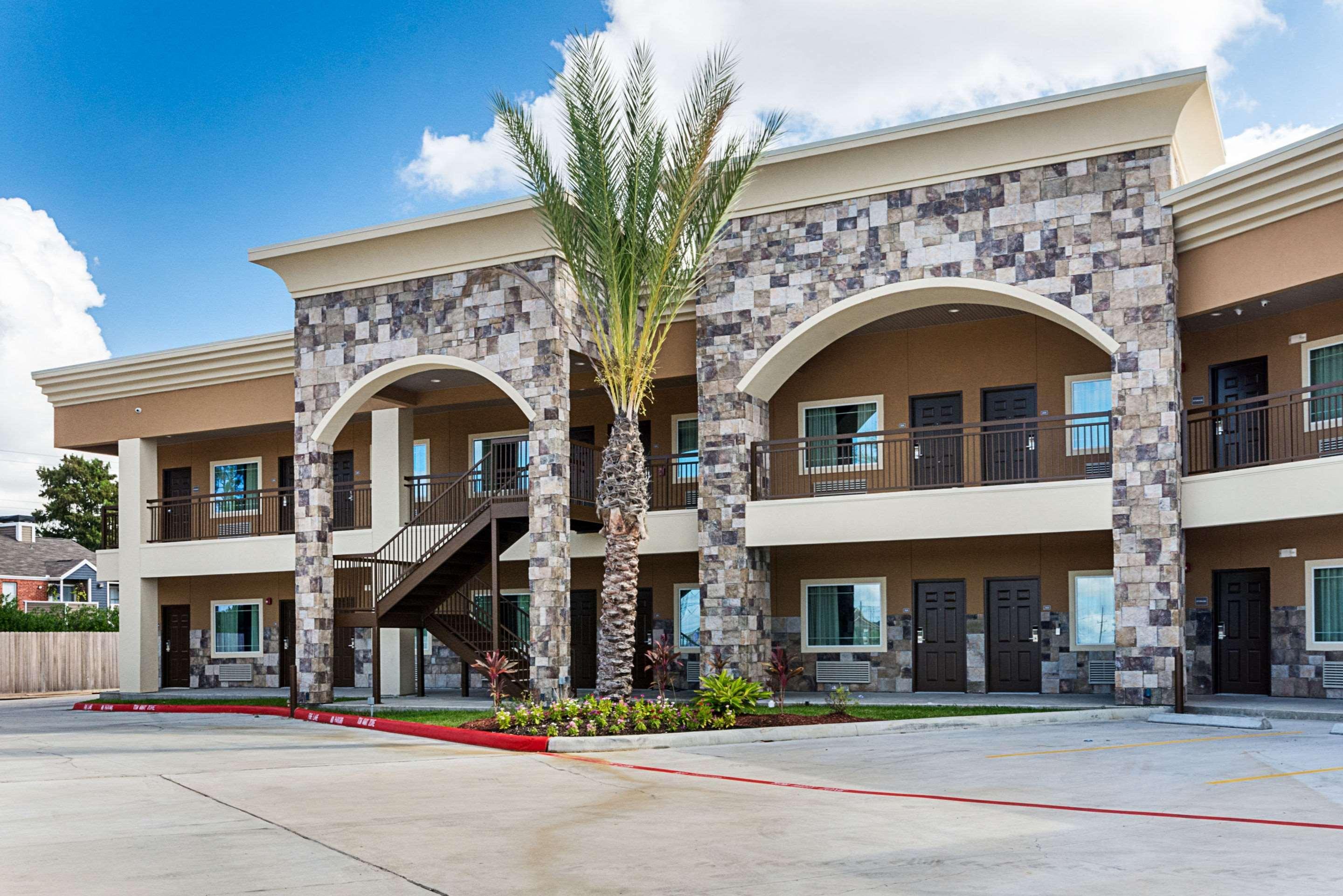Jersey Village Econo Lodge Inn & Suites Houston Nw-Cy-Fair מראה חיצוני תמונה